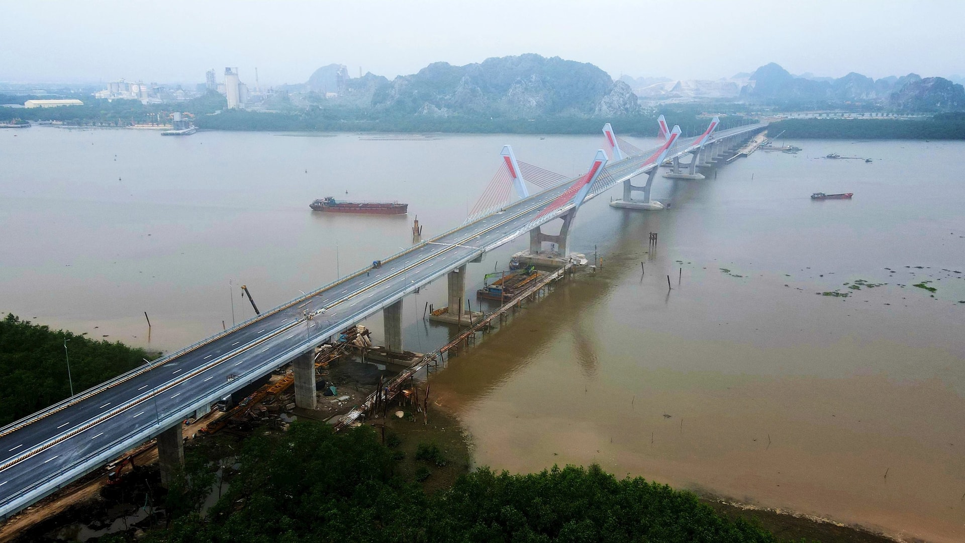Ben Rung Köprüsü inşaat projesinde de BIM modeli yönetim ve denetim süreçlerinde kullanılmıştır (fotoğraf tesis tarafından sağlanmıştır).
