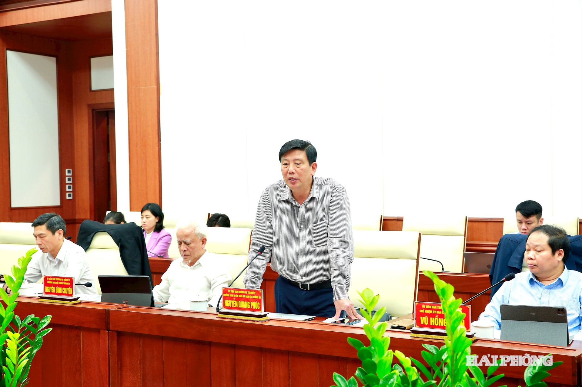 Đồng chí Nguyễn Quang Phúc, Uỷ viên Ban Thường vụ Thành uỷ, Trưởng Ban Tuyên giáo và Dân vận Thành uỷ phát biểu