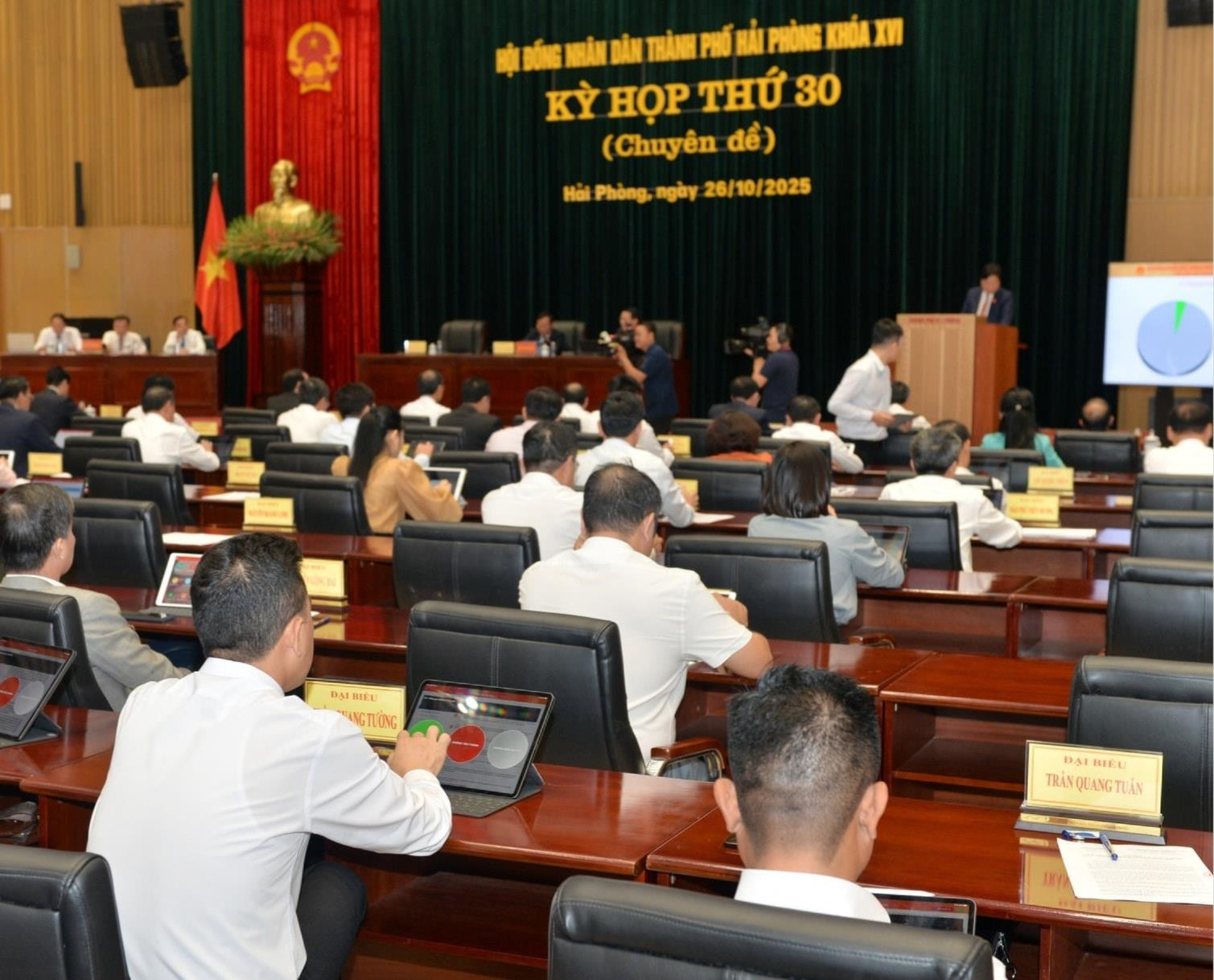 hoi-dong-nhan-dan101-a3651360194775b21827962a53f09bec.jpg