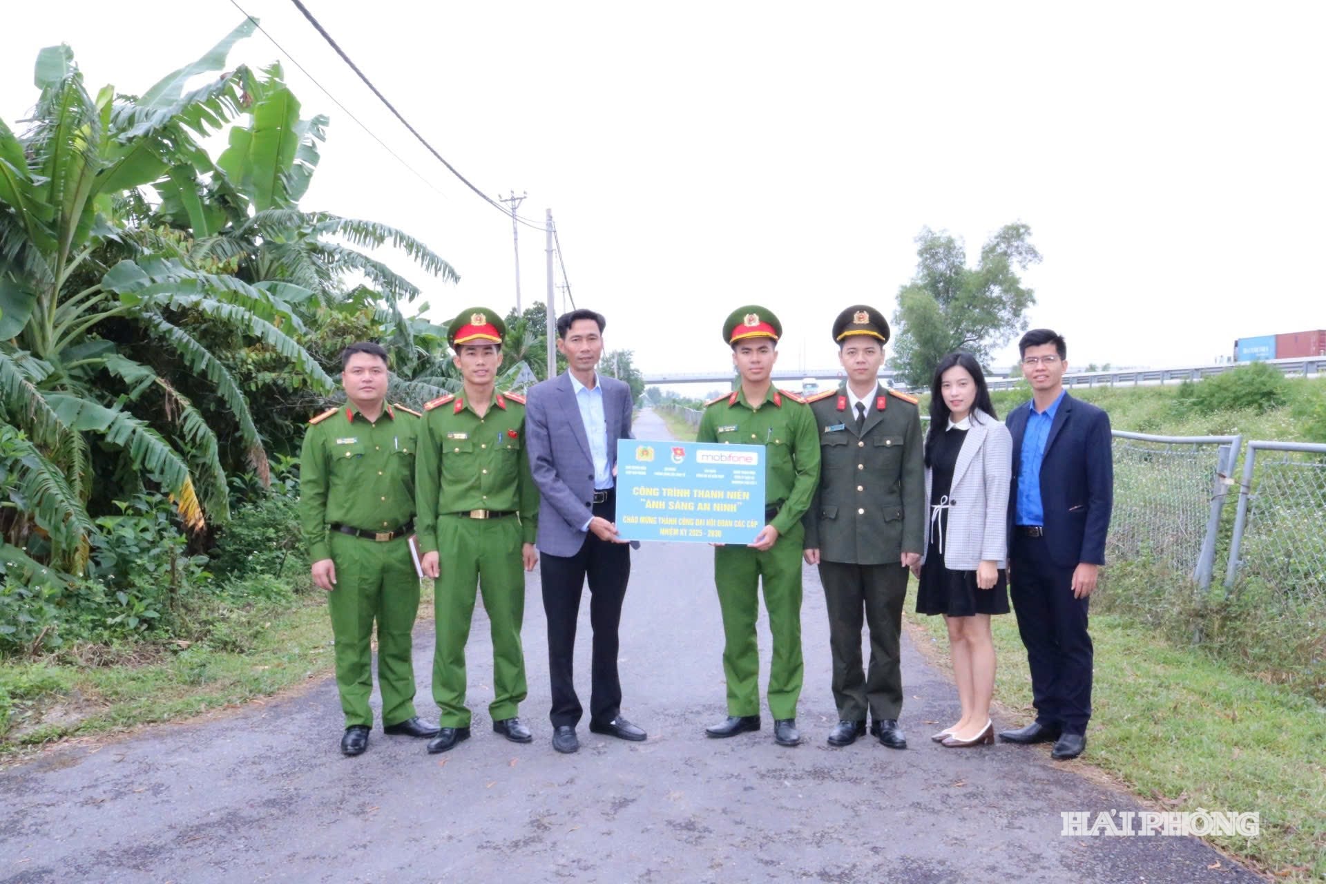 שוטרים צעירים.jpg