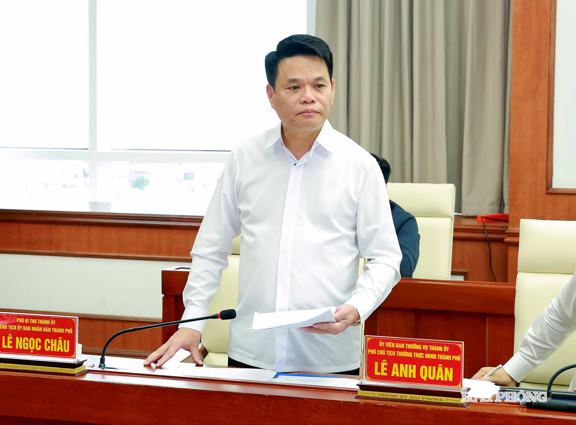 Μίλησε ο σύντροφος Λε Νγκοκ Τσάου, Αναπληρωτής Γραμματέας της Επιτροπής του Κόμματος της Πόλης, Πρόεδρος της Λαϊκής Επιτροπής της Πόλης.