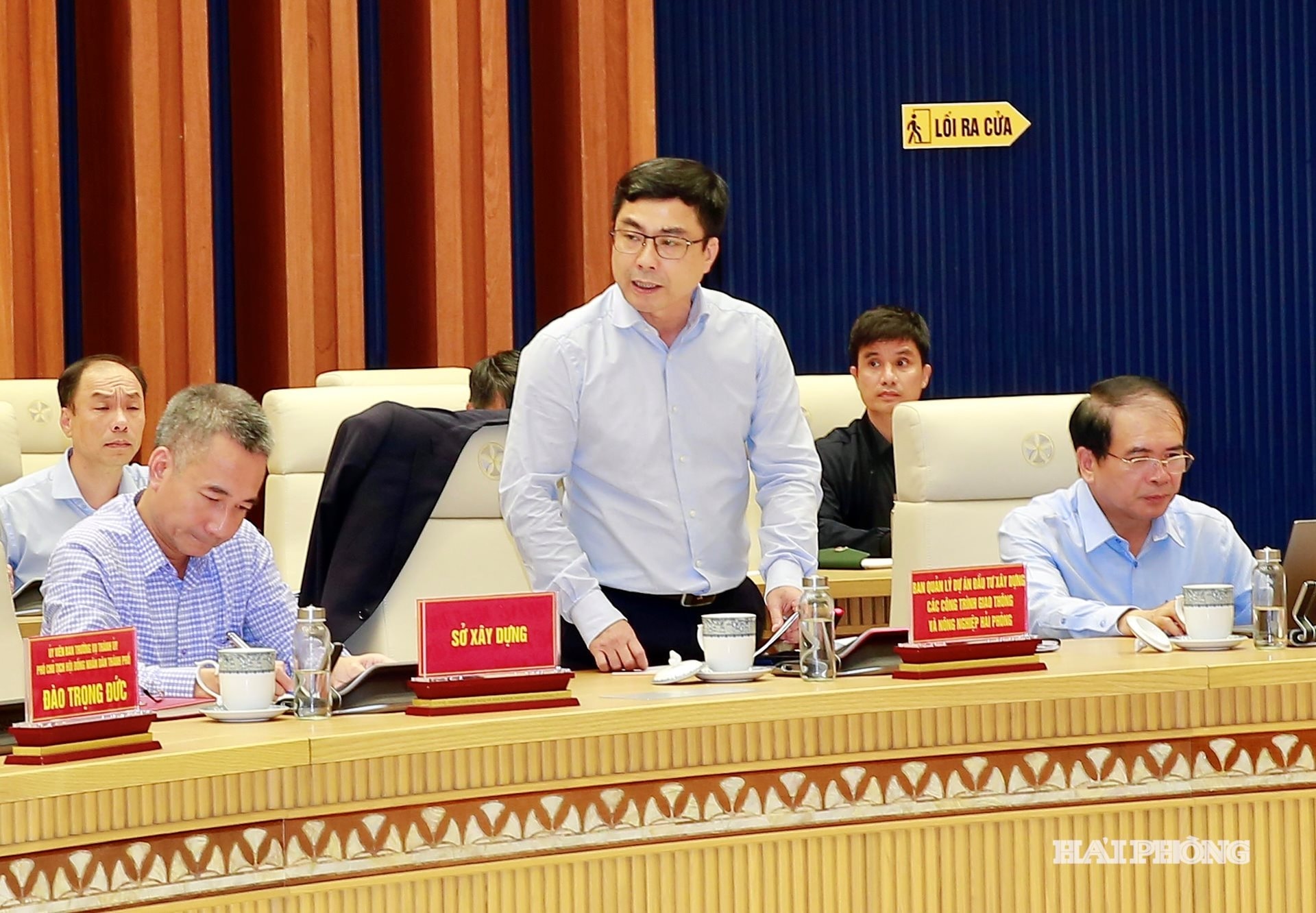 ថ្នាក់ដឹកនាំនៃក្រុមប្រឹក្សាគ្រប់គ្រងគម្រោងចរាចរណ៍ Hai Phong រាយការណ៍។