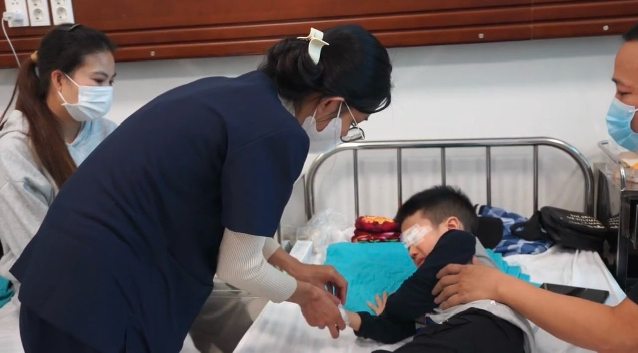 Nhiều trẻ mắc cúm A biến chứng nặng, chuyên gia chỉ cách phòng tránh