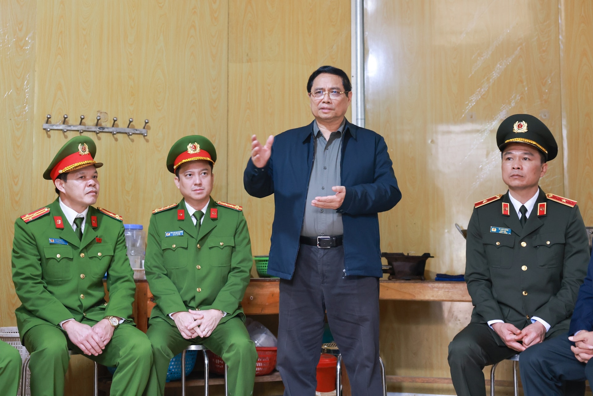 Thủ tướng đề nghị xây dựng Thủ tướng đề nghị xây dựng