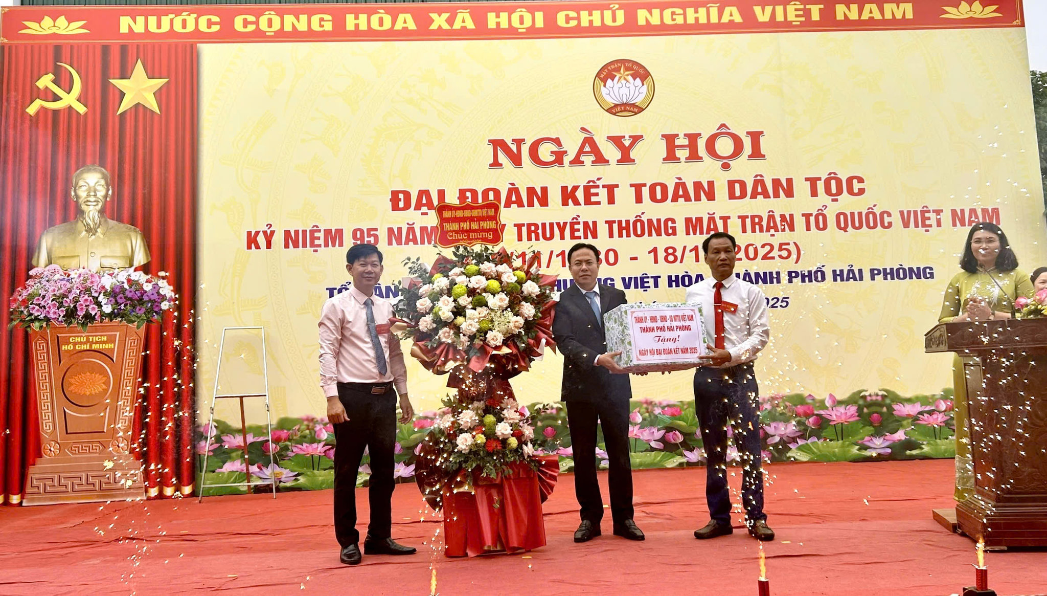 phuong-viet-hoa-8c1a6df6ca6a37aaf60a385f0889d828.jpg