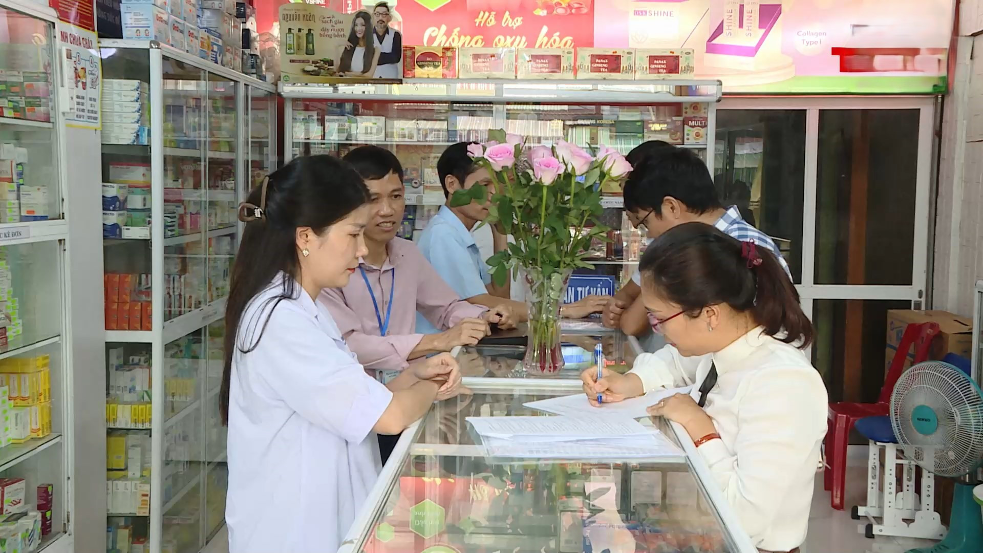khang khang sinh 4 (1)
