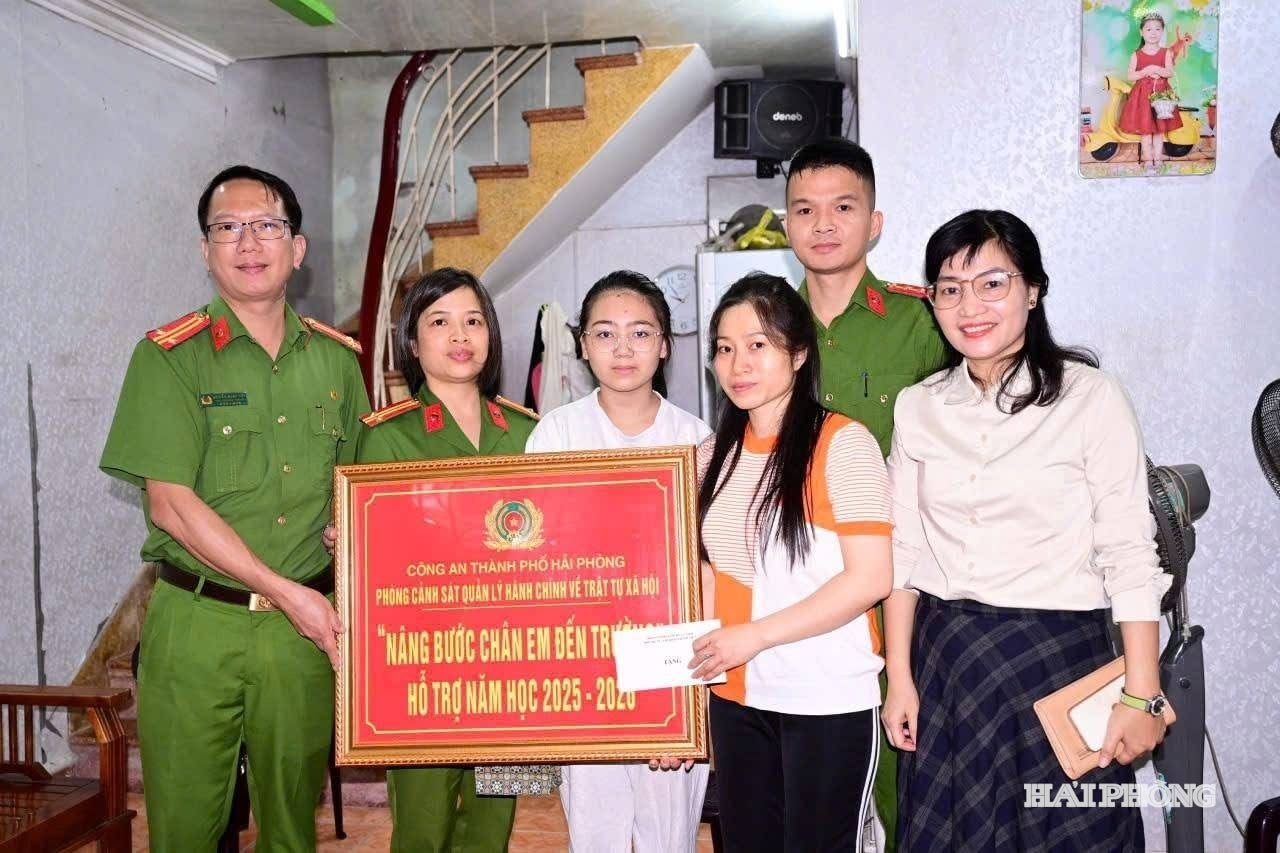 នាយកដ្ឋានប៉ូលីស Hai Phong 11.jpg