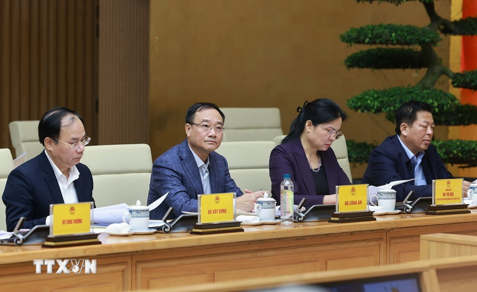 Các thành viên Ban Chỉ đạo tham dự phiên họp. (Ảnh: Dương Giang/TTXVN) ttxvn-1111-thu-tuong-nha-o-bat-dong-san-5.jpg