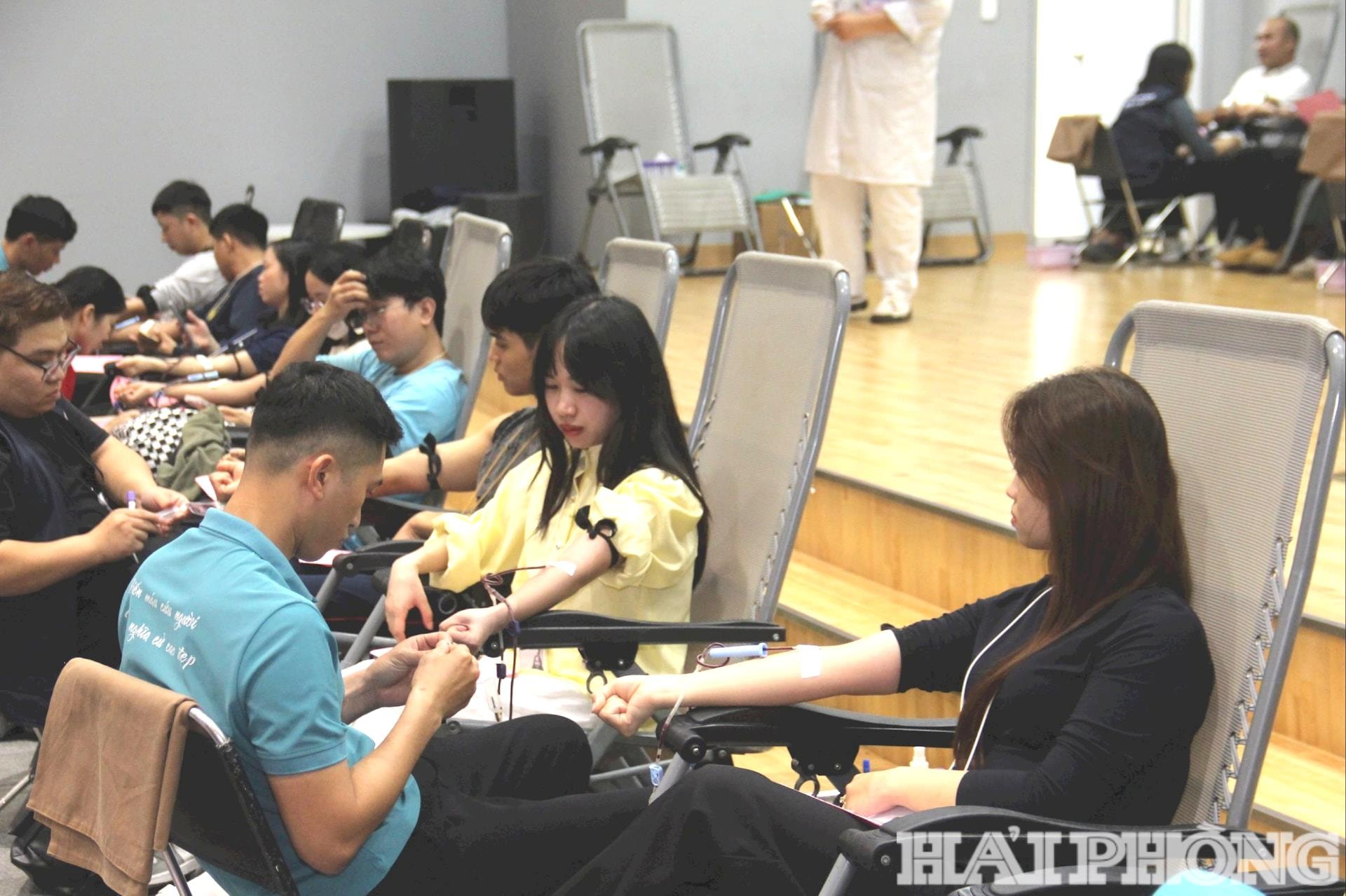 មន្ត្រី និងបុគ្គលិកជិត ៨០០នាក់ បានចុះឈ្មោះបរិច្ចាគឈាម។