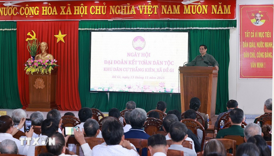 1311-thu-tuong-dai-doan-ket-dan-toc-gia-lai-4.jpg