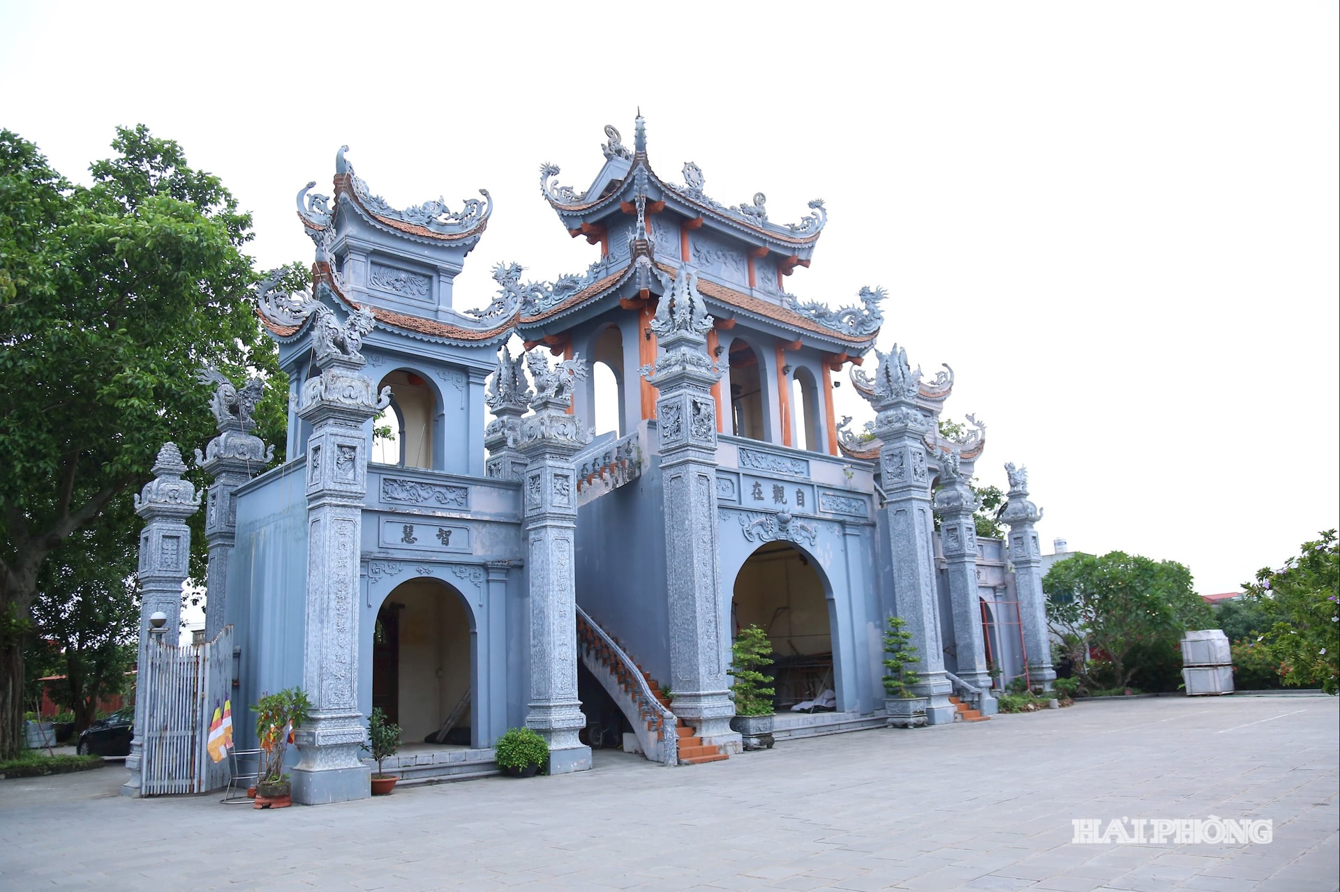 Chùa Diên Phúc được Đức Thần Tổ Vũ Hồn xây dựng để thờ Phật. Phía đông nam chùa có giếng khơi gọi là giếng Rồng, mạch nước ngầm rất mạnh, năm đại hạn giếng vẫn đầy nước và không bao giờ cạn.