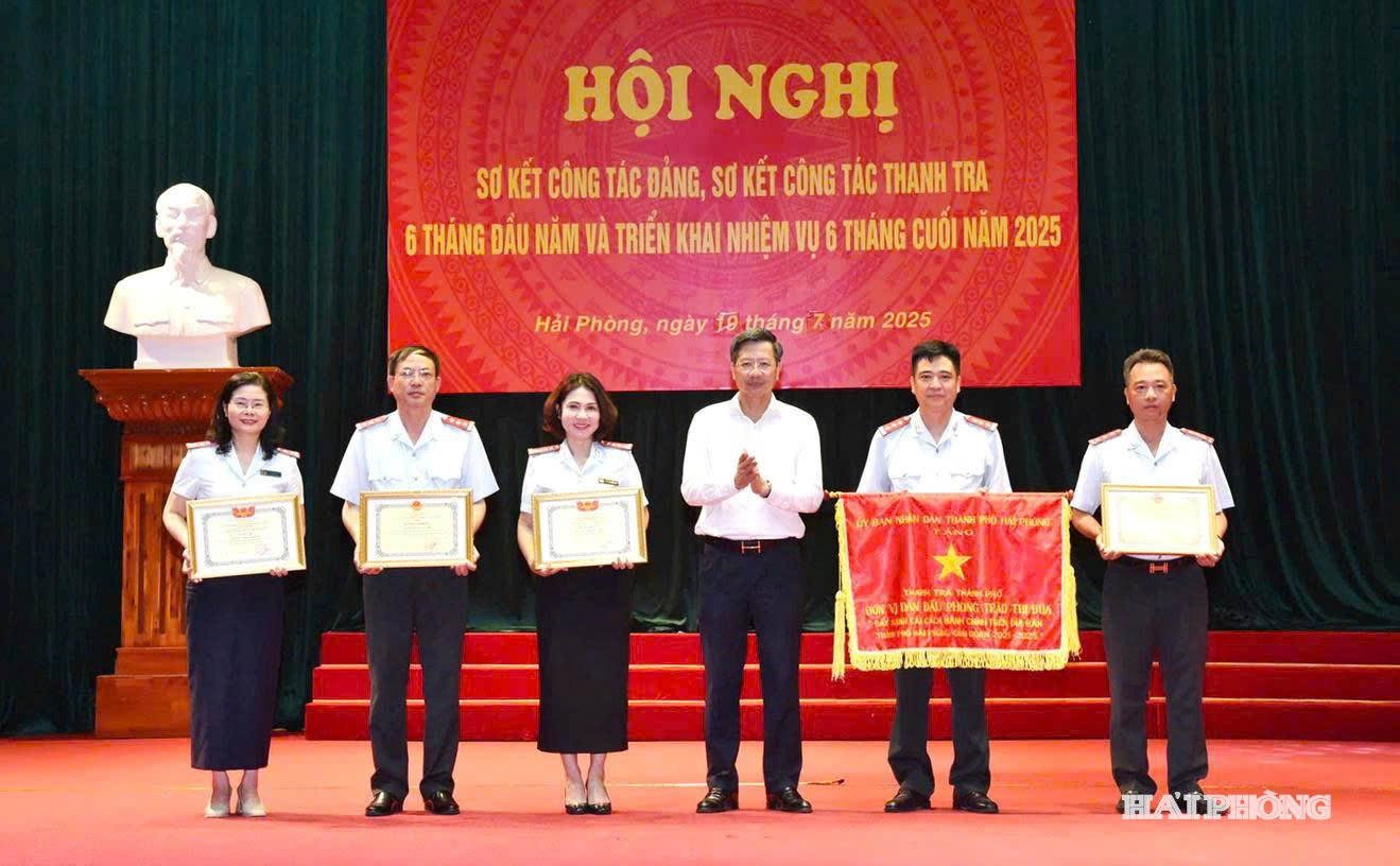 anh-trang-thanh-tra-2.jpg
