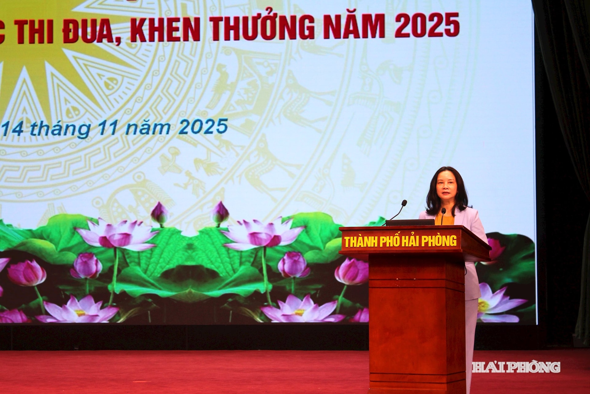 tran-thu-huong.jpg