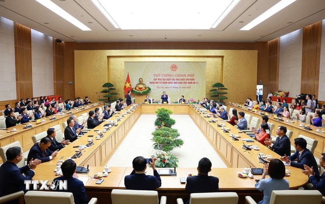 ttxvn-thu-tuong-gap-mat-dai-dien-cac-nha-giao-tieu-bieu-toan-quoc-15-5.jpg