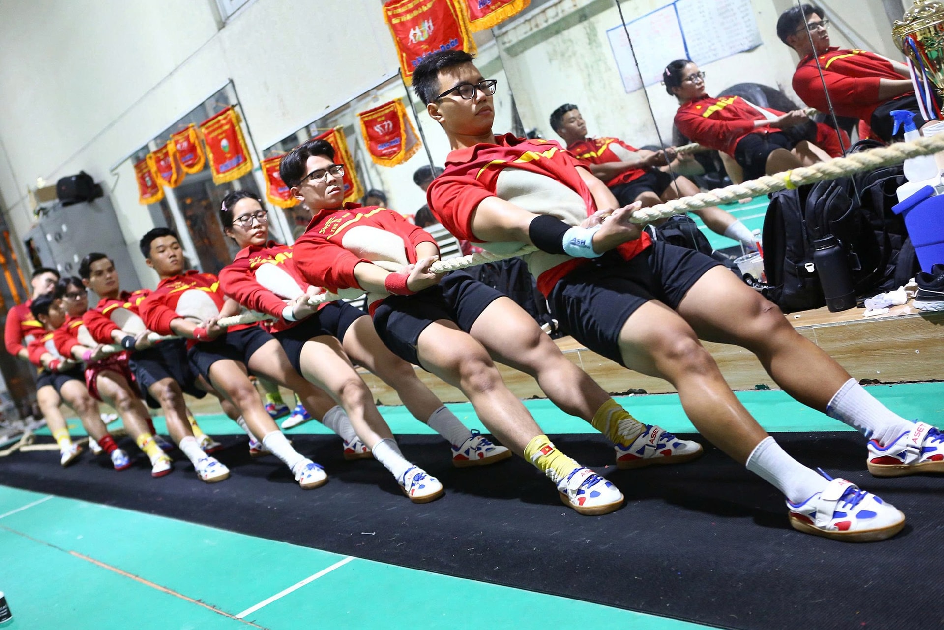 Đội tuyển kéo co Việt Nam đang tập luyện chuẩn bị cho kỳ SEA Games 33