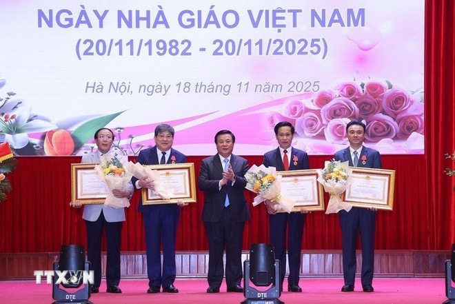 ttxvn-nguyen-xuan-thang-hoc-vien-chinh-tri-3.jpg