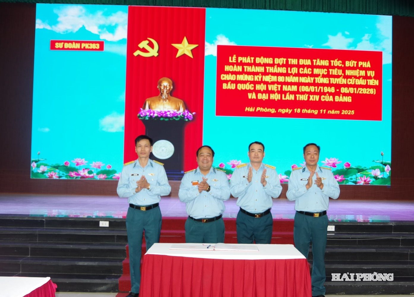 dai-dien-cac-co-quan-ky-ket-thuc-hien-dot-thi-dua.(2).jpg