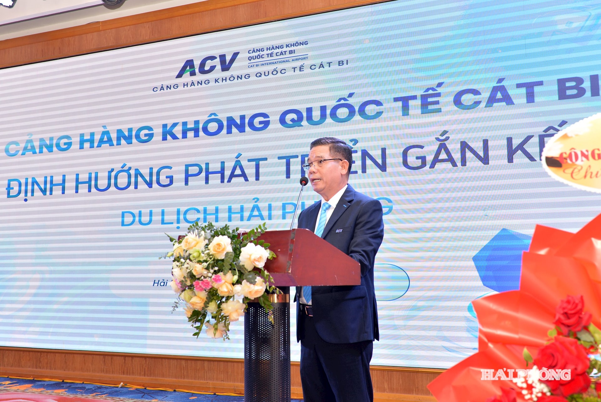 Đại diện Cảng hàng không quốc tế Cát Bi phát biểu ý kiến tại hội nghị