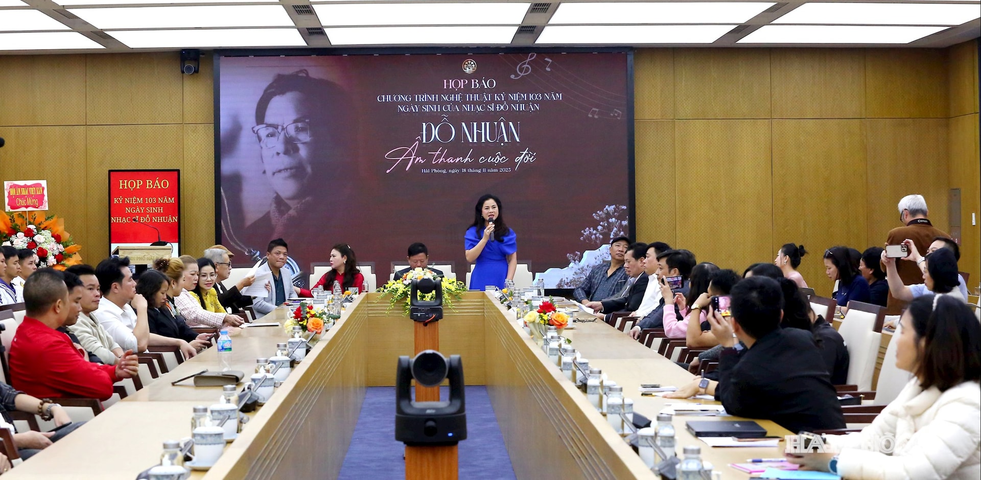 Das Ministerium für Kultur, Sport und Tourismus veranstaltete eine Pressekonferenz zum Kunstprogramm anlässlich des 103. Geburtstags des Komponisten Do Nhuan.
