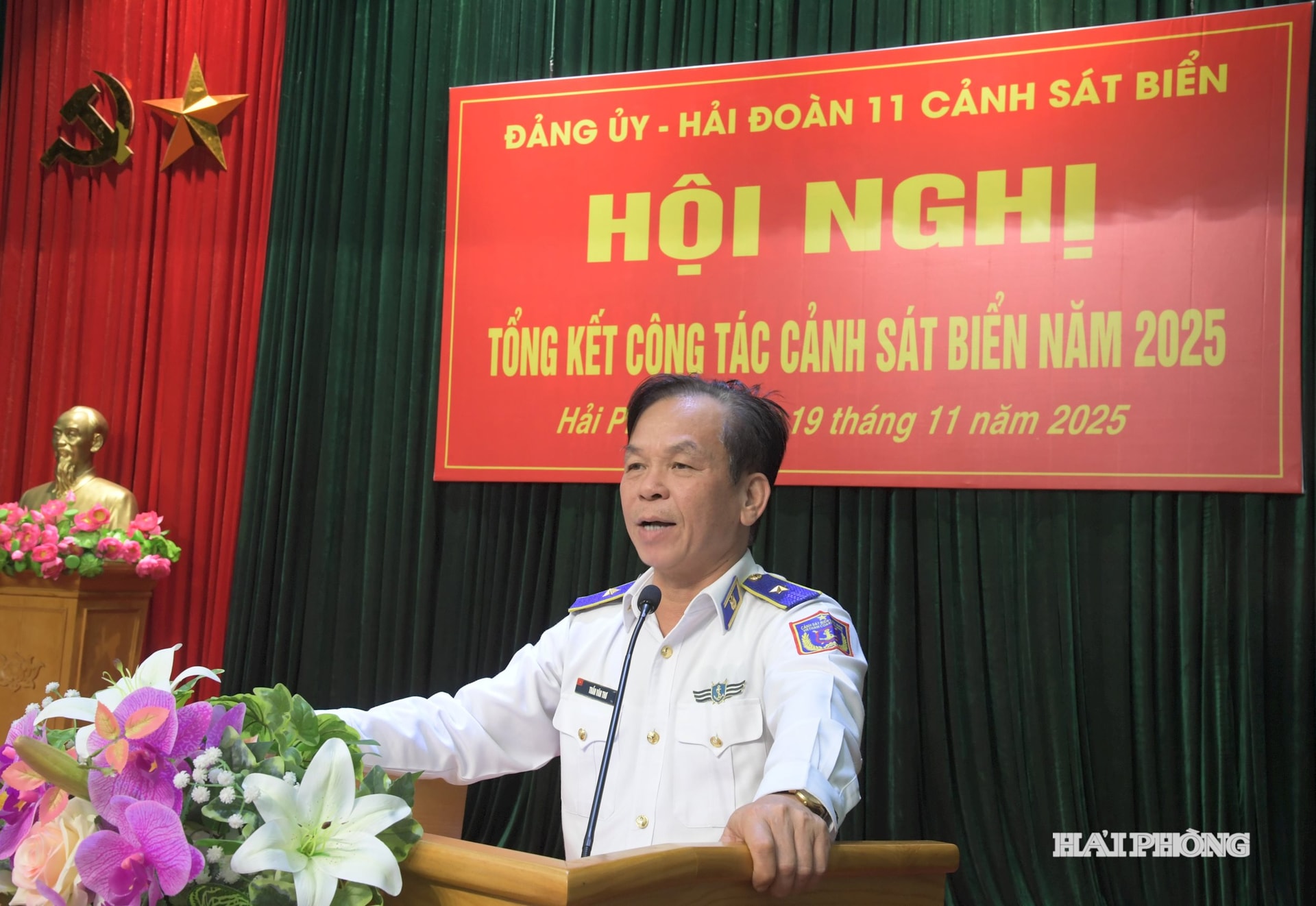 Thiếu tướng Trần Văn Thơ, Tư lệnh Vùng Cảnh sát biển 1 phát biểu chỉ đạo tại hội nghị