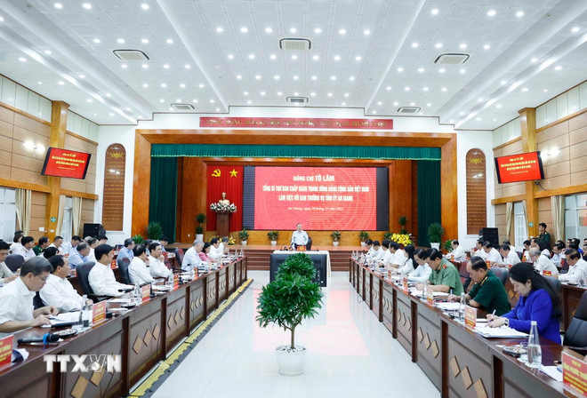 Tổng Bí thư Tô Lâm phát biểu chỉ đạo tại buổi làm việc với Ban Thường vụ Tỉnh ủy An Giang. (Ảnh: Thống Nhất/TTXVN) ttxvn-tong-bi-thu-to-lam-tinh-uy-an-giang-6.jpg