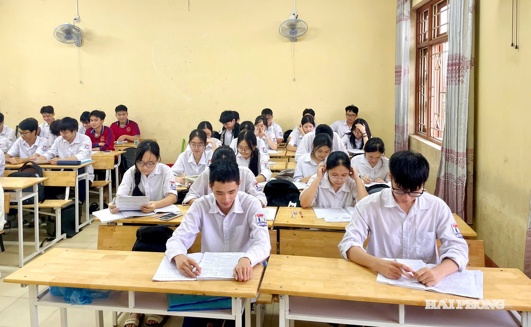 Học sinh Trường THPT Tứ Kỳ được thụ hưởng chính sách miễn học phí từ năm học 2025 - 2026.