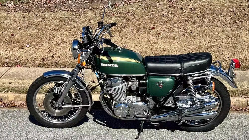 Honda CB750 Super Four. Ảnh: Honda. Honda-1.jpg