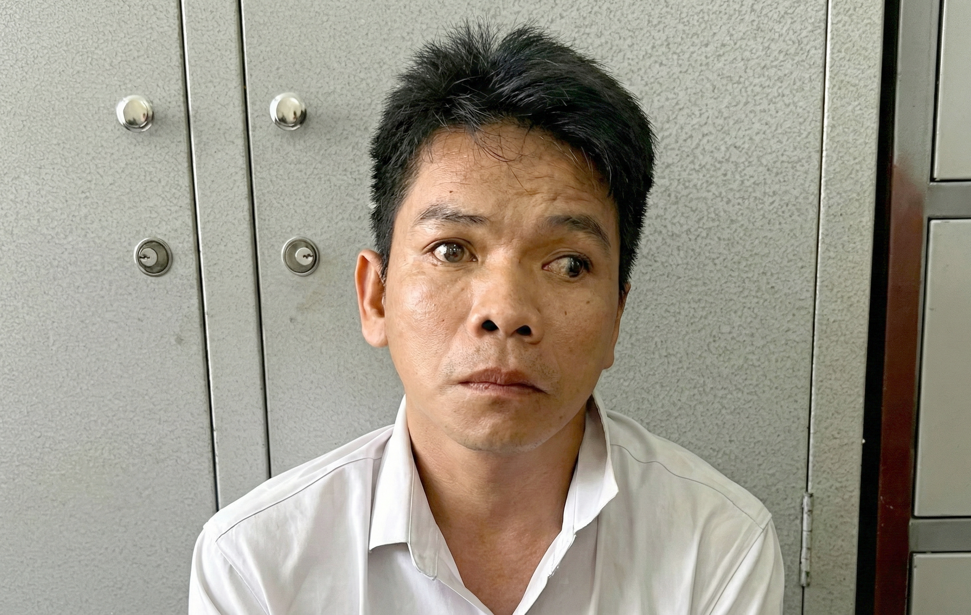 vo-co-dam-nguoi.png