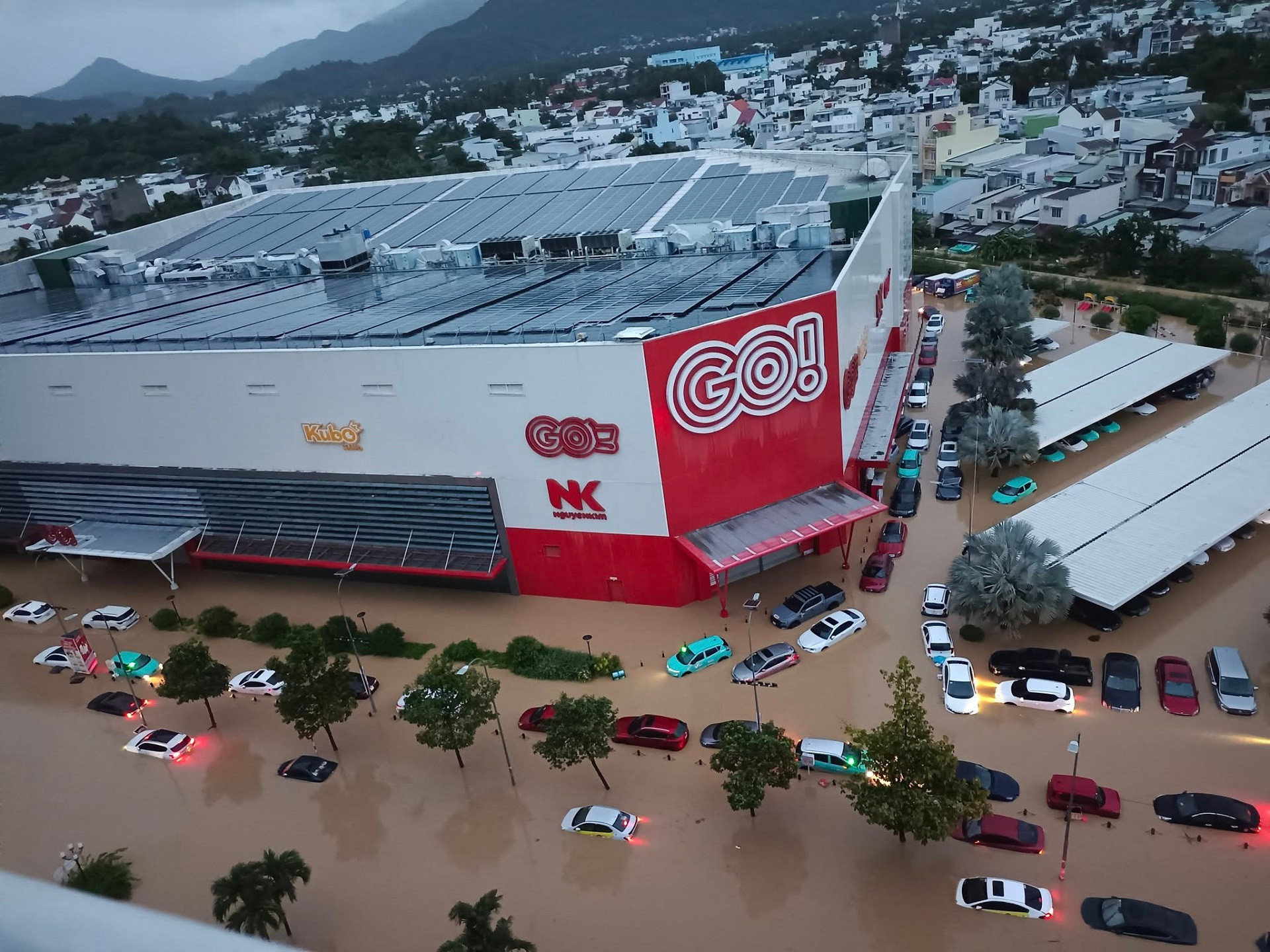 mua ngap Nha Trang 1.jpeg