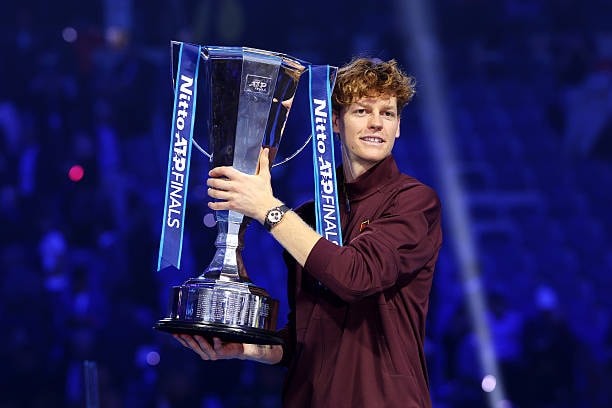 Jannik Sinner xác lập 'kiệt tác' mới trong lịch sử quần vợt