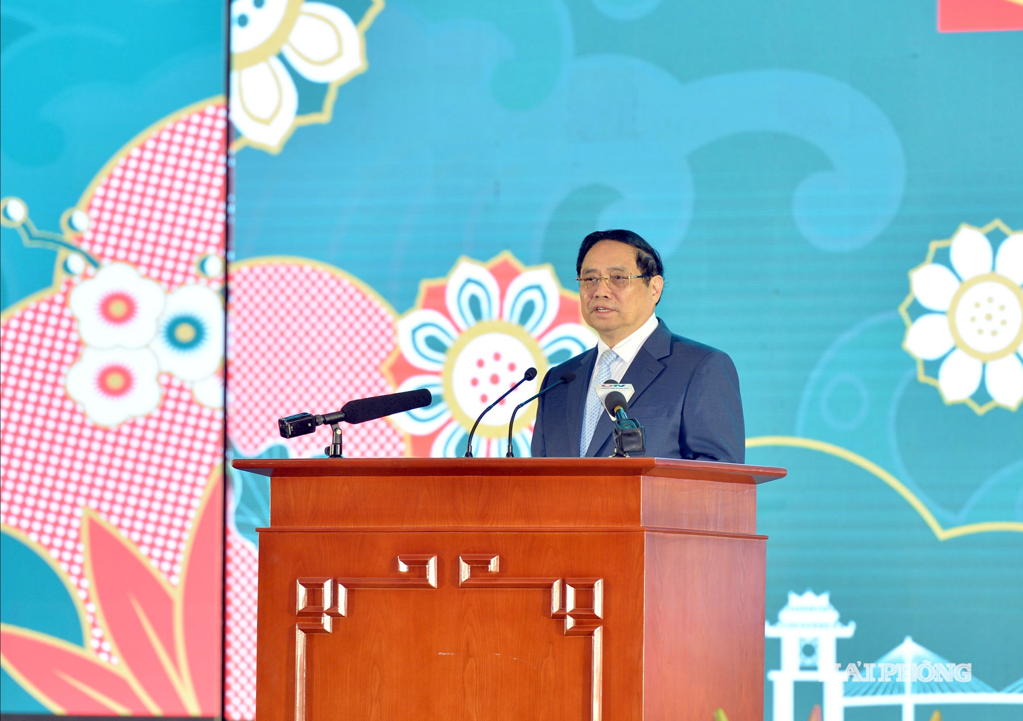 Đồng chí Phạm Minh Chính, Ủy viên Bộ Chính trị, Thủ tướng Chính phủ phát biểu tại diễn đàn.