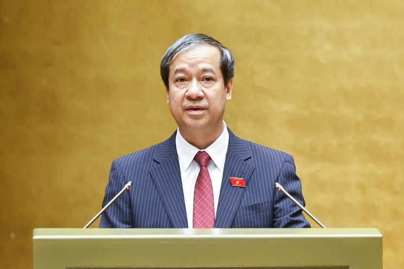 Bộ trưởng Bộ Giáo dục và Đào tạo Nguyễn Kim Sơn trình bày tờ trình. (Ảnh: Doãn Tấn/TTXVN)