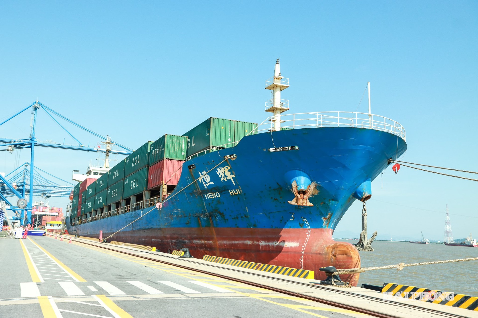 پہلا آزمائشی جہاز ہائی فونگ بندرگاہ پر پہنچ گیا۔