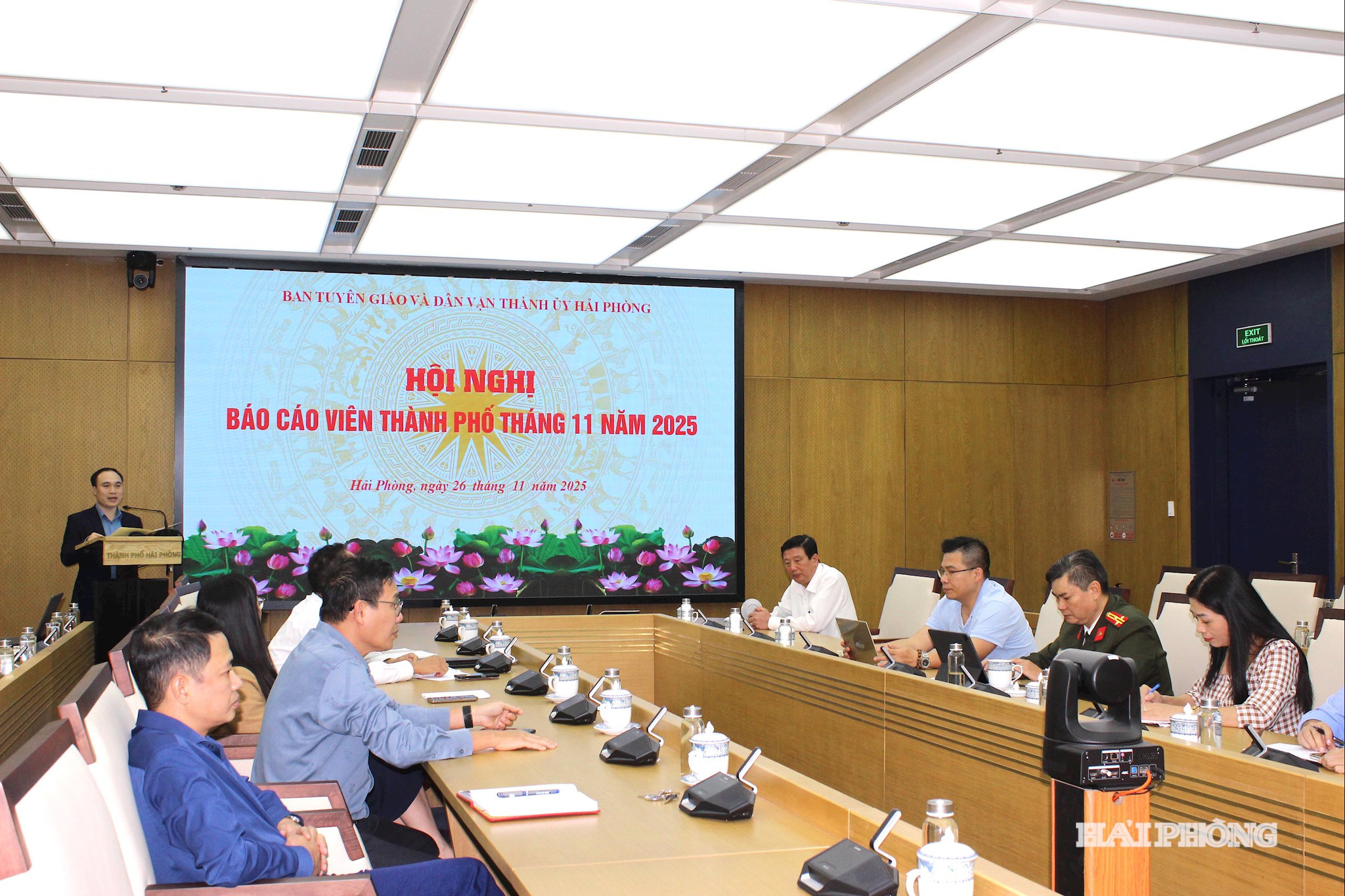 ban-tuyen-giao.jpg