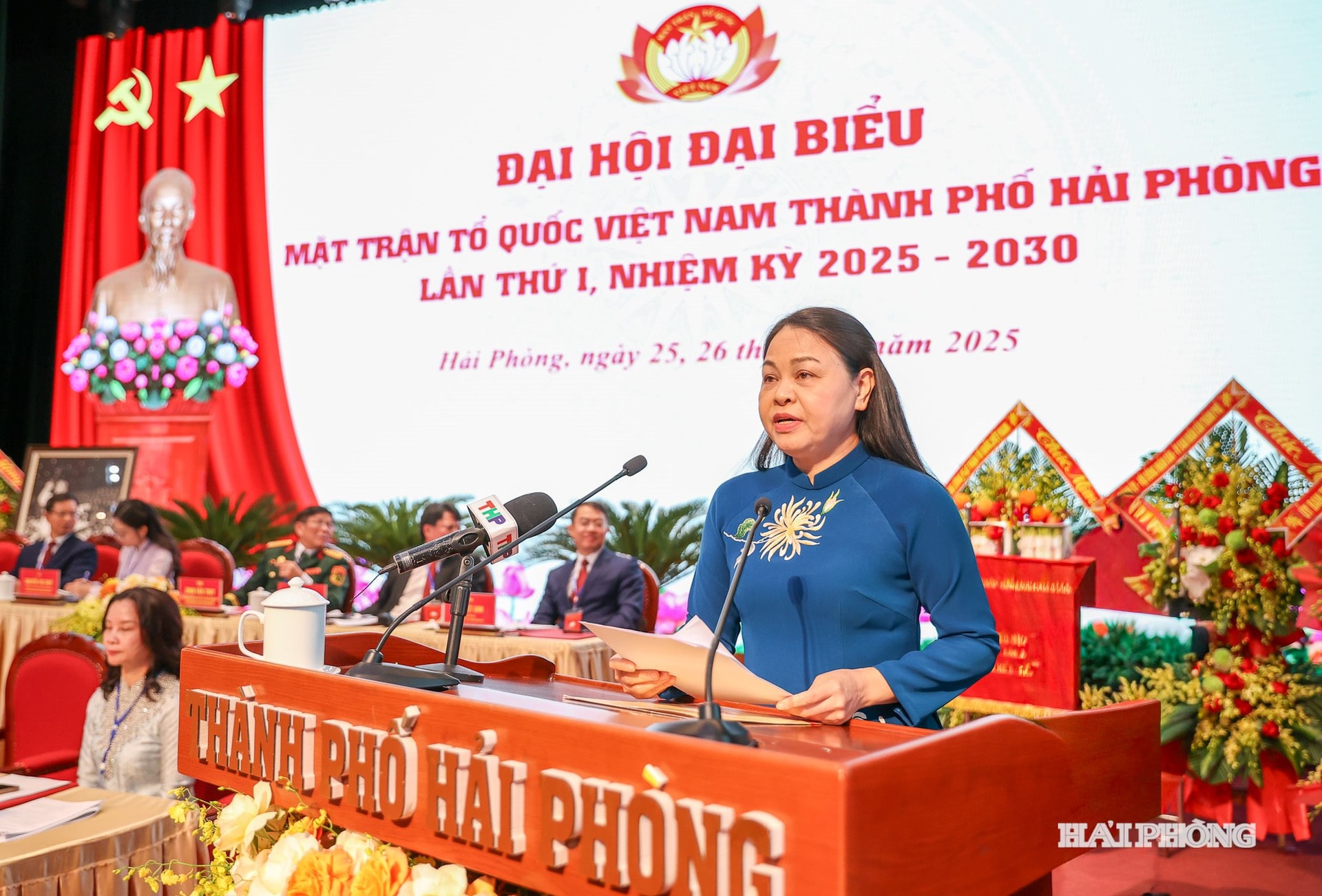 Đồng chí Nguyễn Thị Thu Hà, Uỷ viên Trung ương Đảng, Phó chủ tịch-Tổng Thư ký Uỷ ban Trung ương MTTQ Việt Nam phát biểu tại đại hội