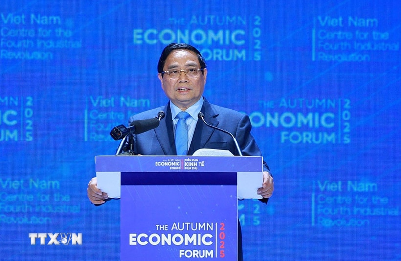 Thủ tướng Phạm Minh Chính phát biểu tại Diễn đàn Kinh tế mùa Thu 2025. (Ảnh: Dương Giang/TTXVN)