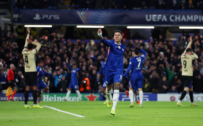 Enzo Fernandez hai lần bị khước từ bàn trong trận Chelsea thắng Barca 3-0 trên sân Stamford Bridge, London, Anh ngày 25/11/2025. Ảnh: Chelsea FC