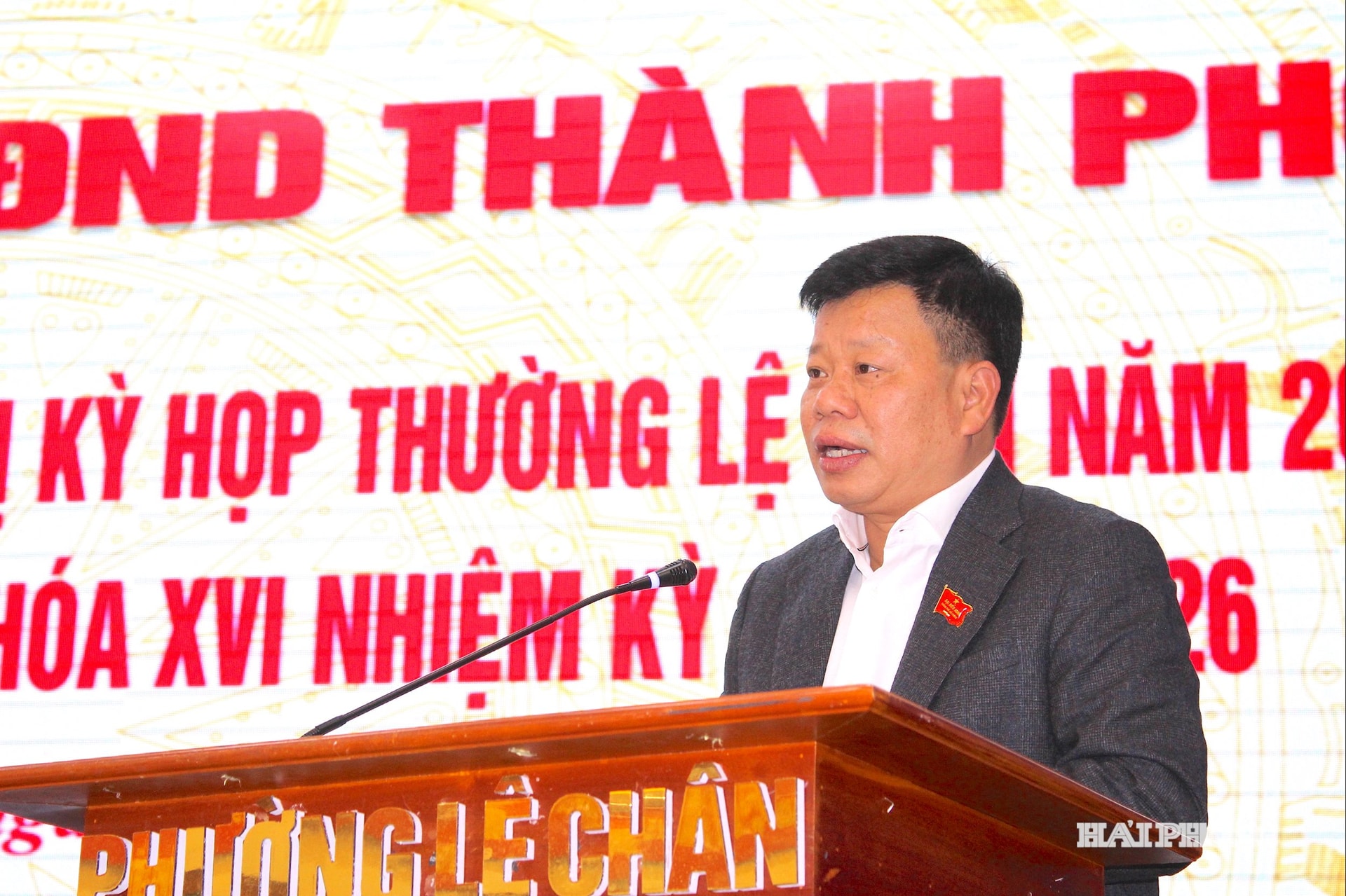 le-trung-kien.jpg