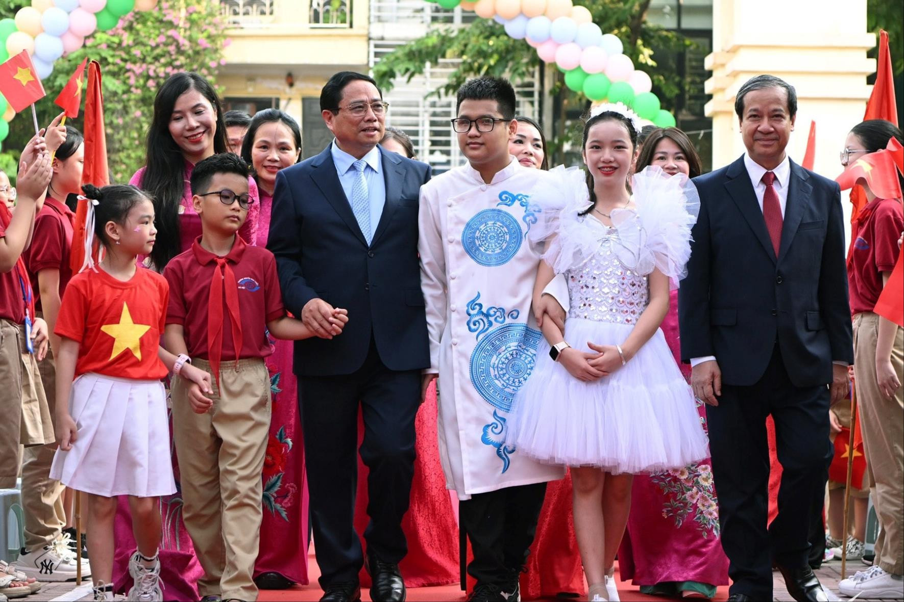 static-images.vnncdn.net-vps_images_publish-000001-000003-2025-9-4-_thu-tuong-pham-minh-chinh-3246.jpg
