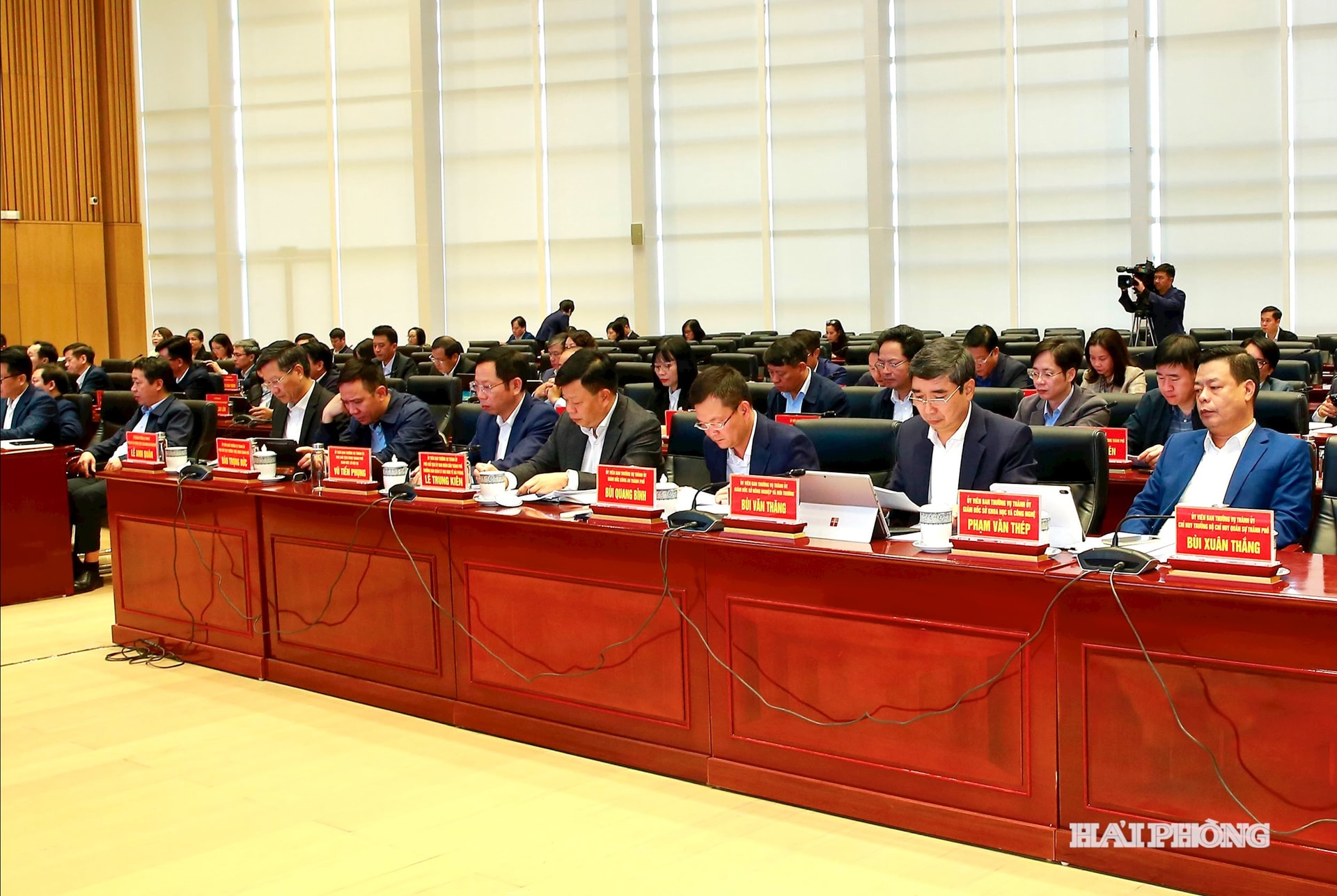 Các đại biểu dự hội nghị.