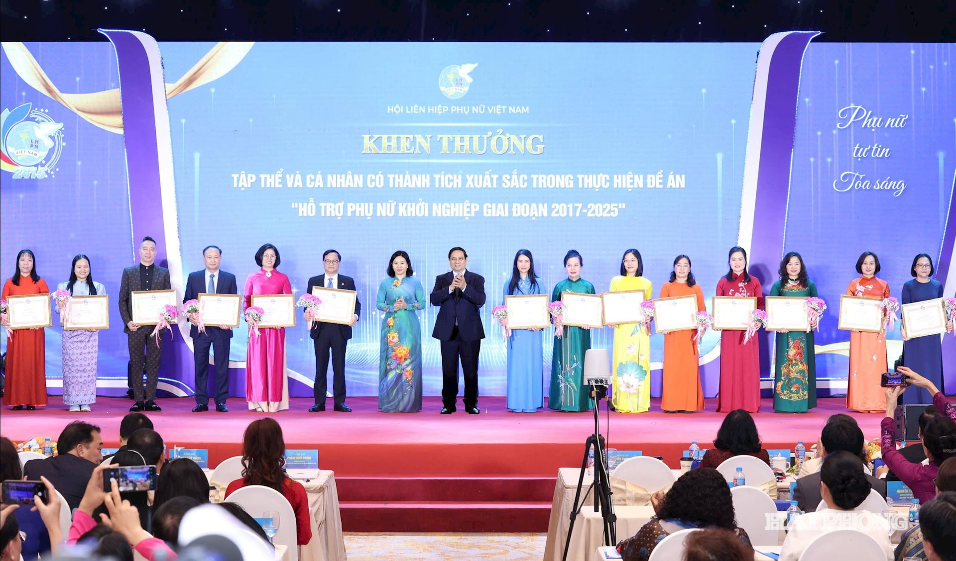 trao-thuong-2.jpg