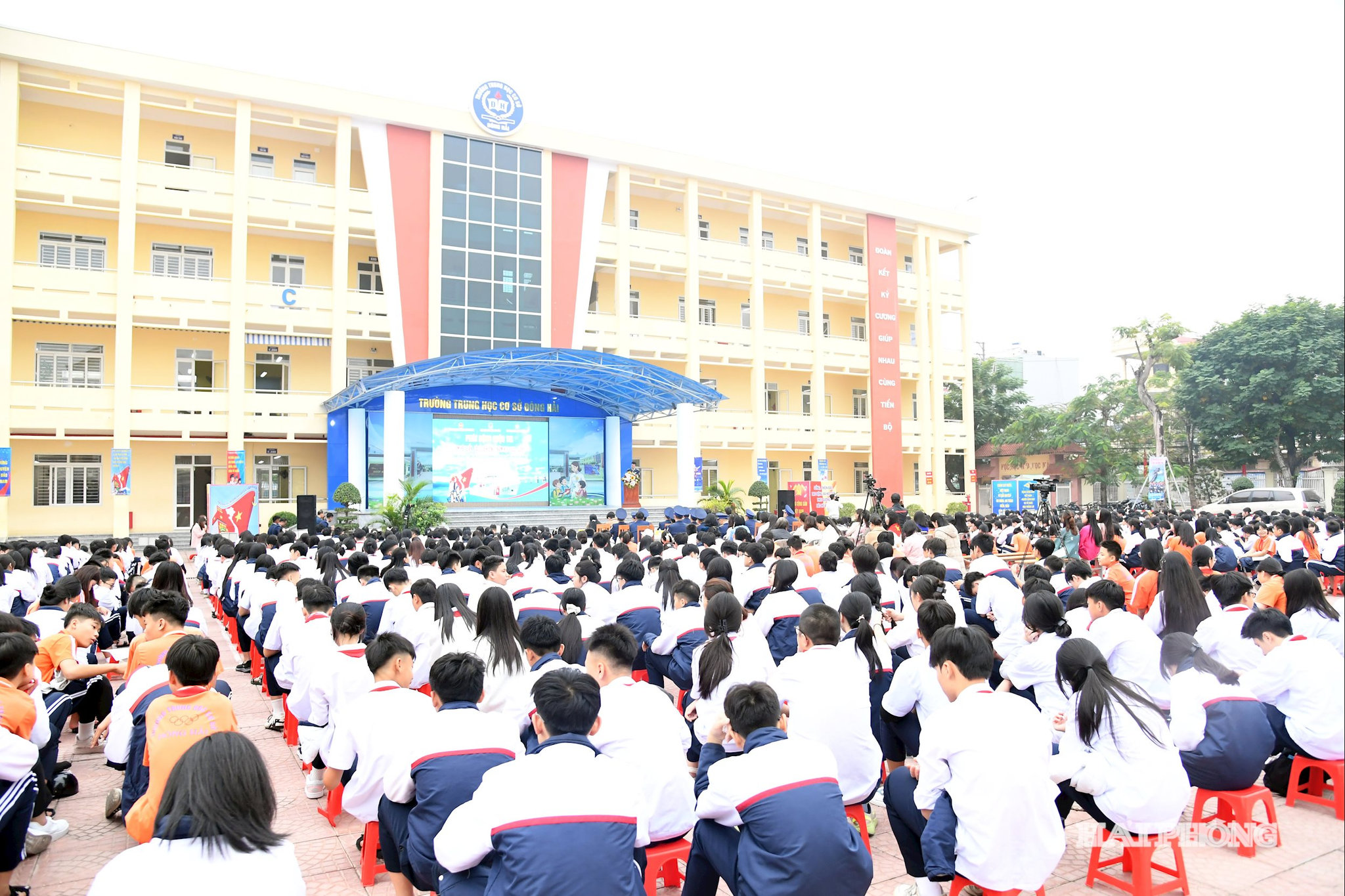 Quang cảnh buổi phát động cuộc thi -2