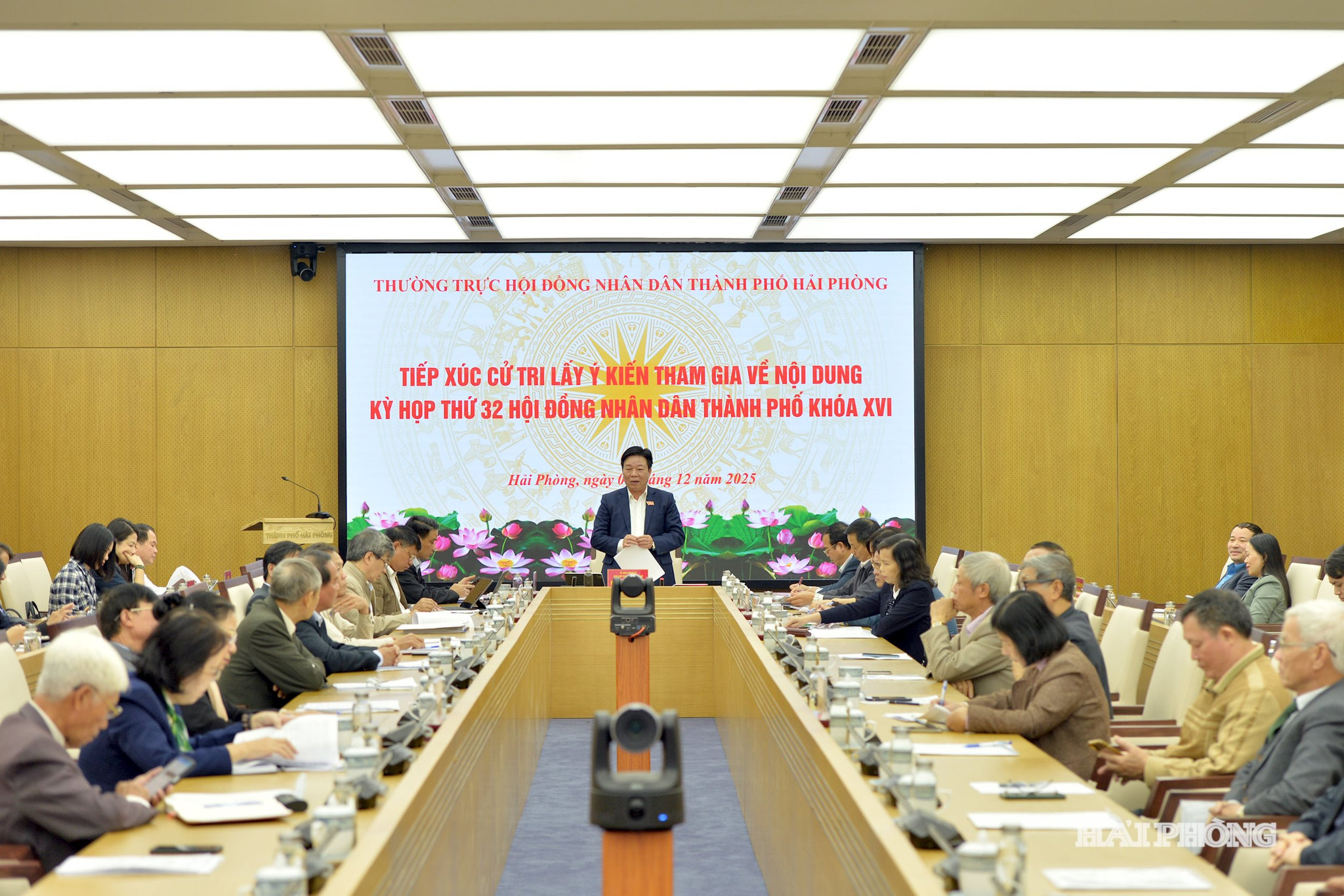 Quang cảnh hội nghị