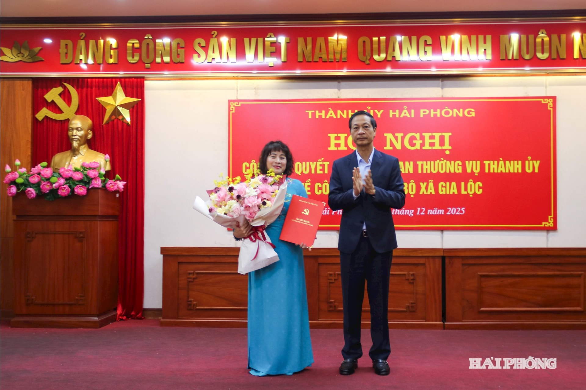 trao-quyet-dinh.jpg