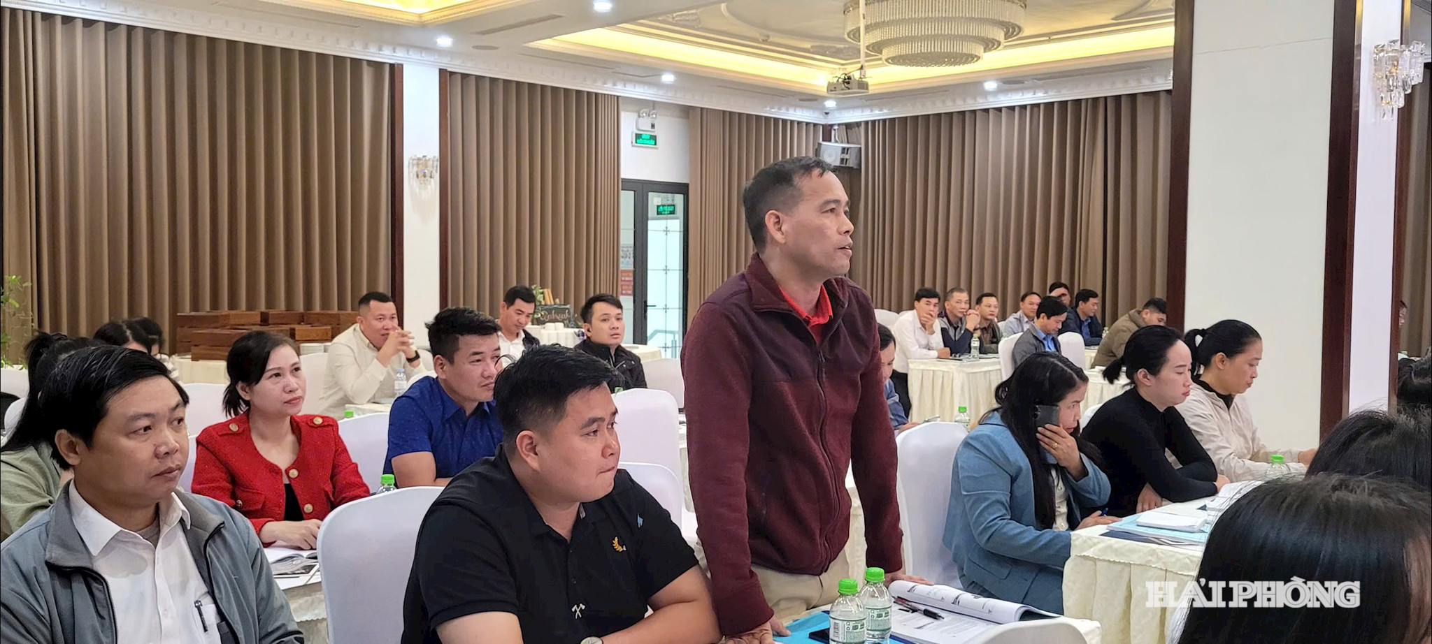 Các học viên trao đổi, đặt câu hỏi tại lớp tập huấn