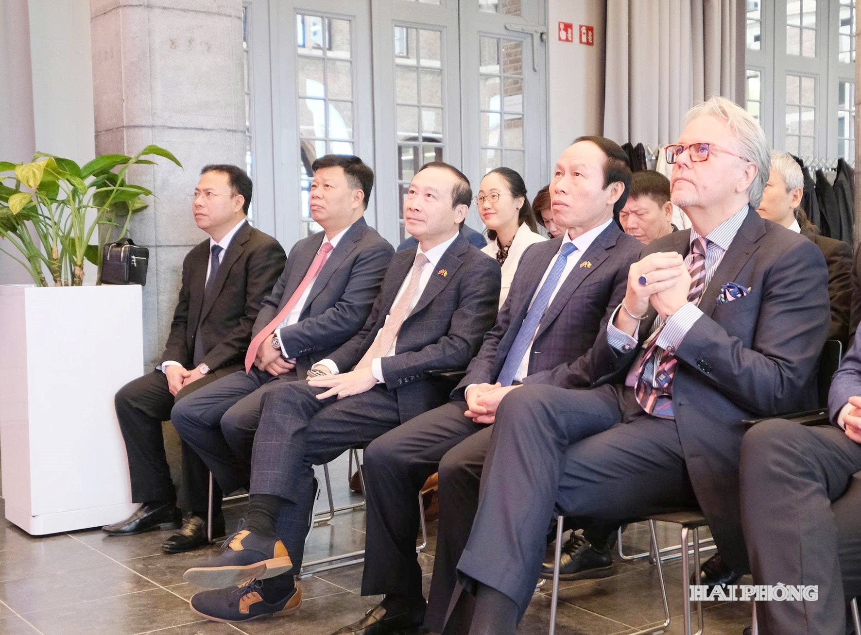 লে তিয়েন চাউ _বি৩