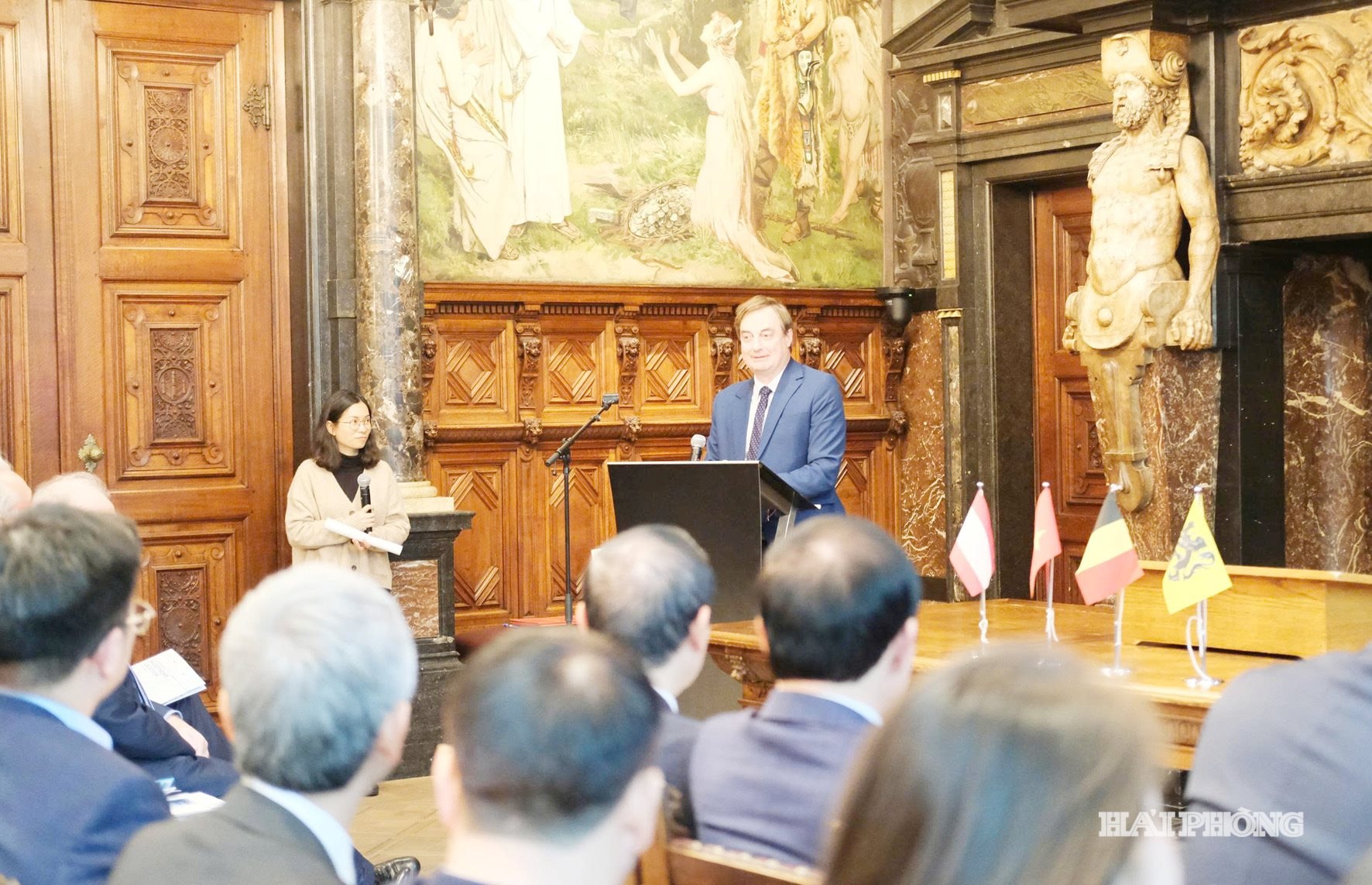 Promoção de Investimento Le Tien Chau 3