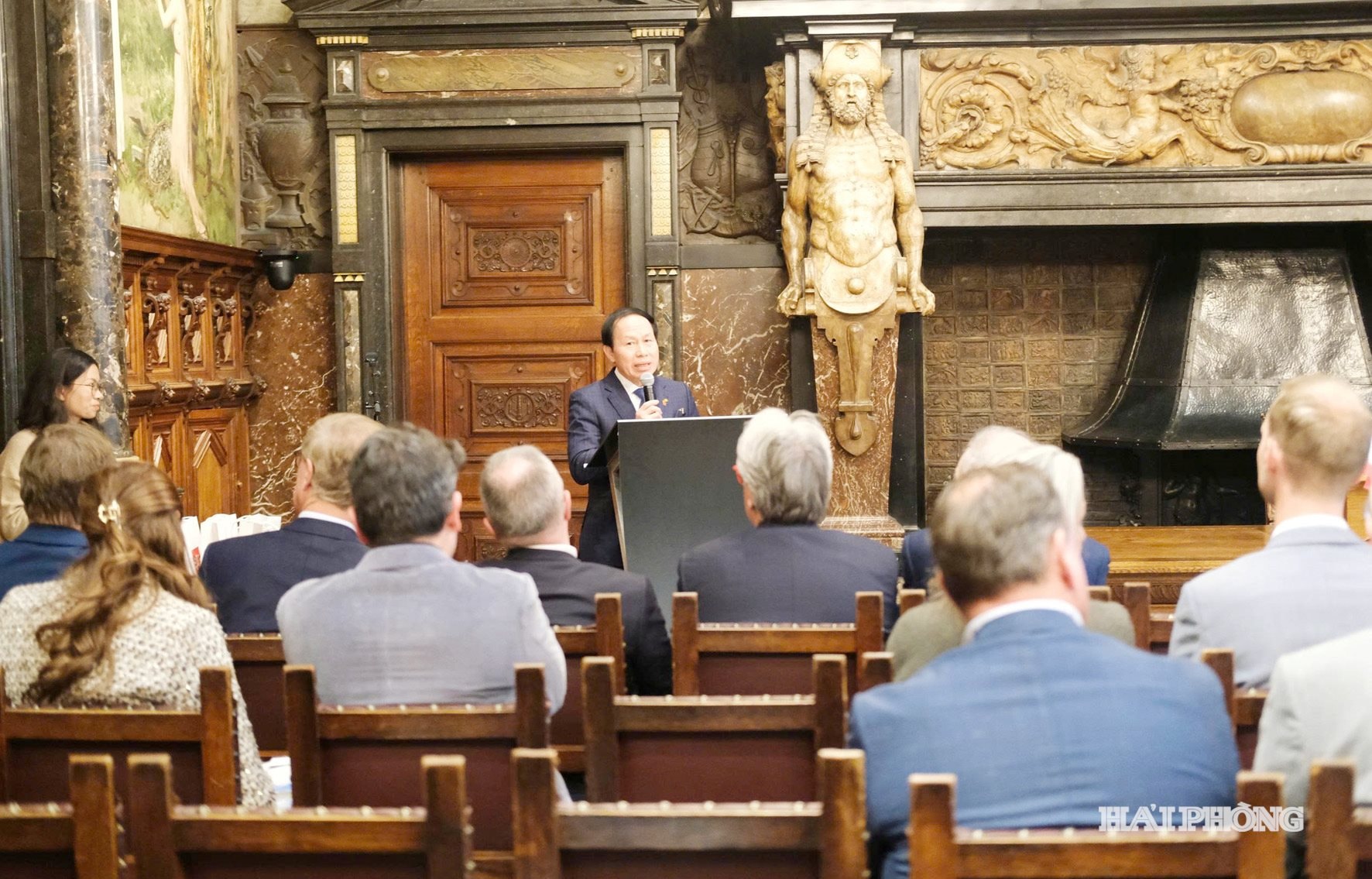 Promoção de Investimento Le Tien Chau 5