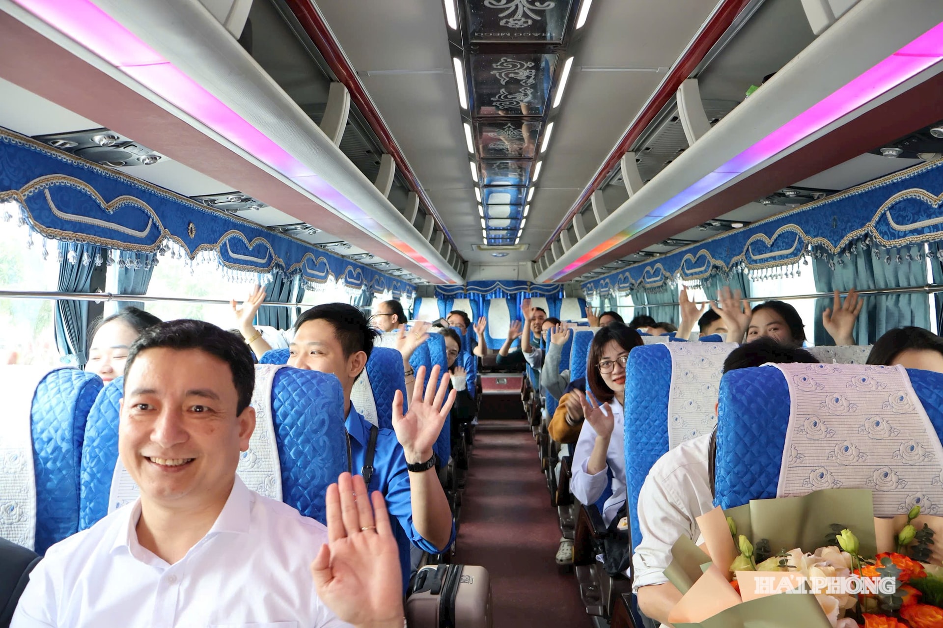 Membrii grupului de lucru au pornit la drum pentru a-și îndeplini misiunea.