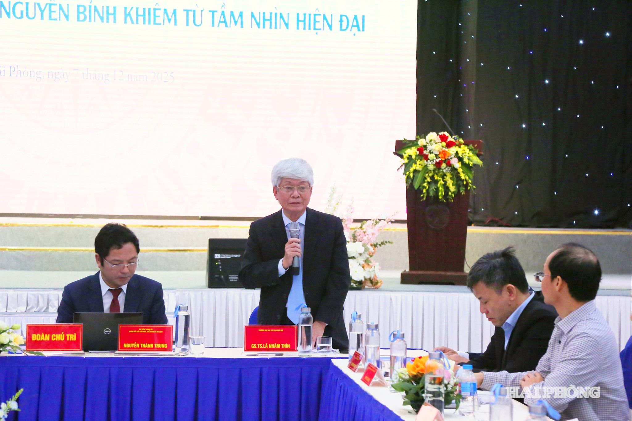 GS-TS Lã Nhâm Thìn Đại học Sư phạm Hà Nội tham gia ý kiến
